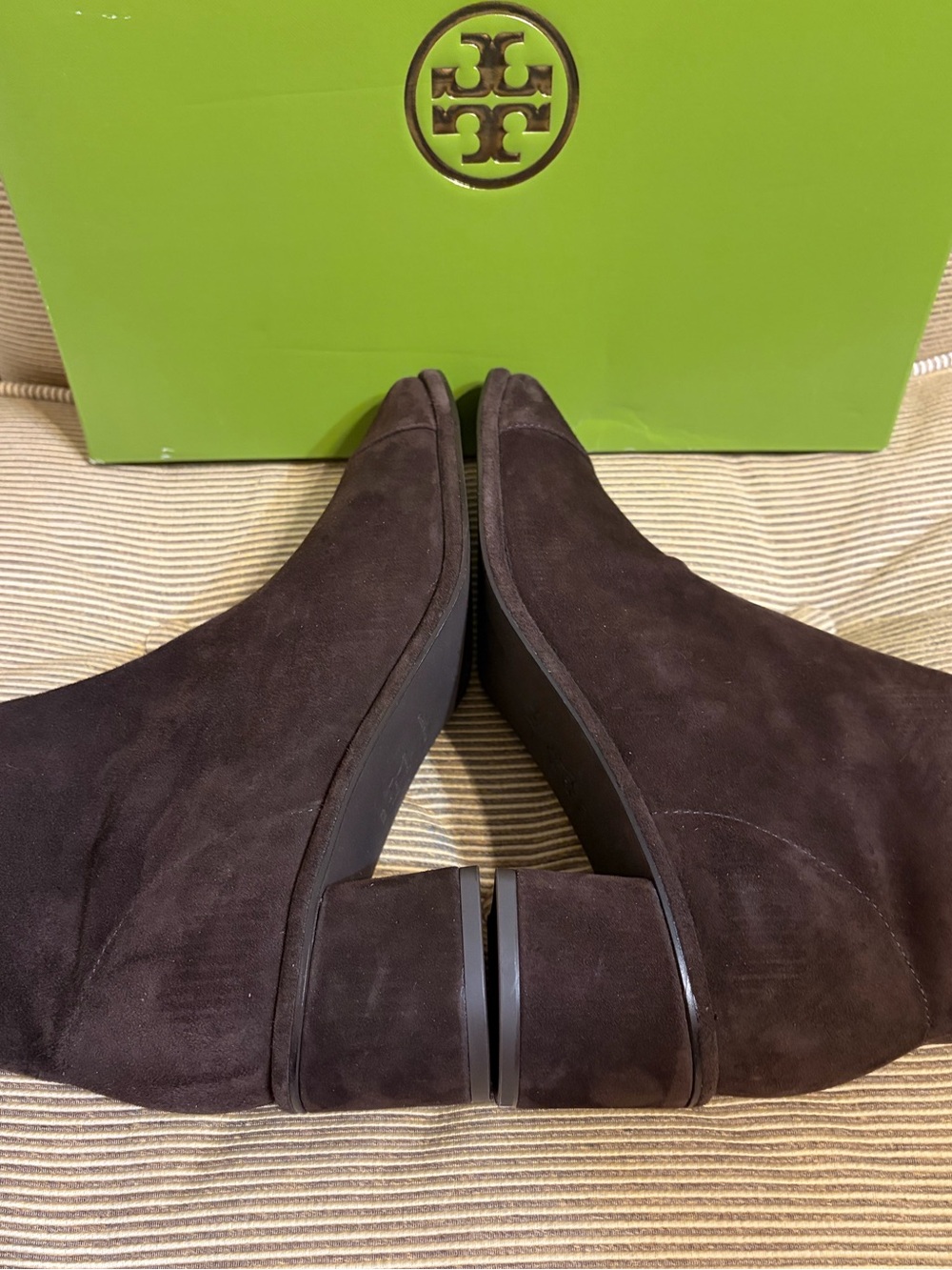 Tory Burch Women’s Suede Cap-Toe Block Heel Ankle Boot in Dark Cocoa - Size 8.5 - Picture 13 of 17